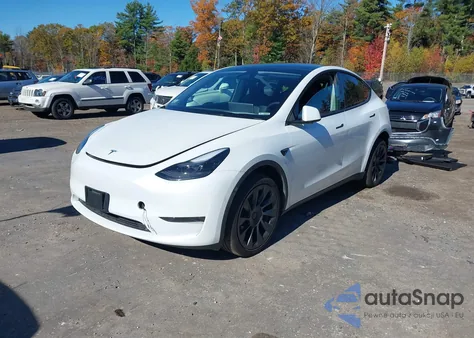 2024 Tesla Model Y Long Range Dual Motor All-Wheel Drive from USA, damaged, VIN 7SAYGDEE1RA257869